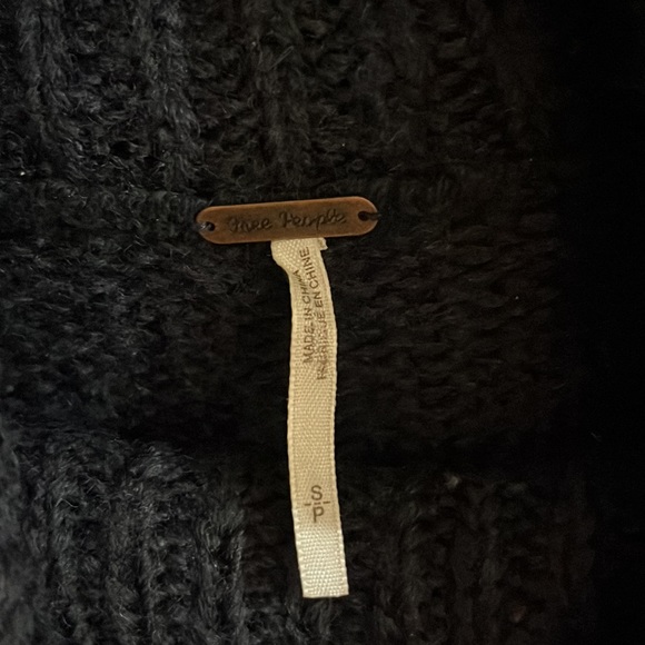 NWT Free People Loose Warm Fuzzy Sweater, Size Small, Runs Big - Picture 4 of 11